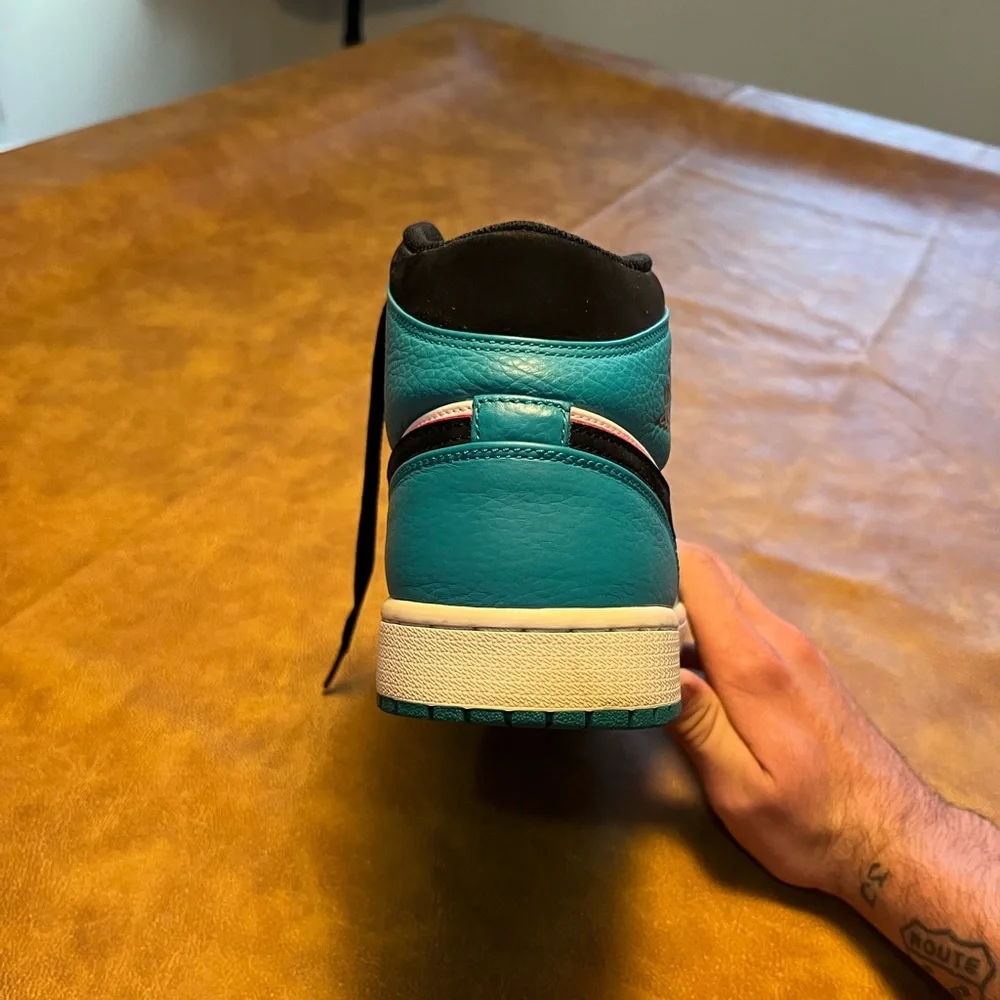 2018 Air Jordan 1 Mid SE 'South Beach' size 11.5 - Picture 6 of 10